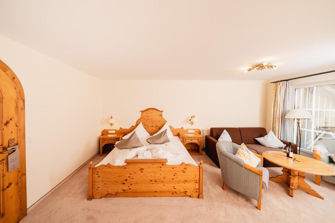 MONS suites wine passion Tannheim Extérieur photo