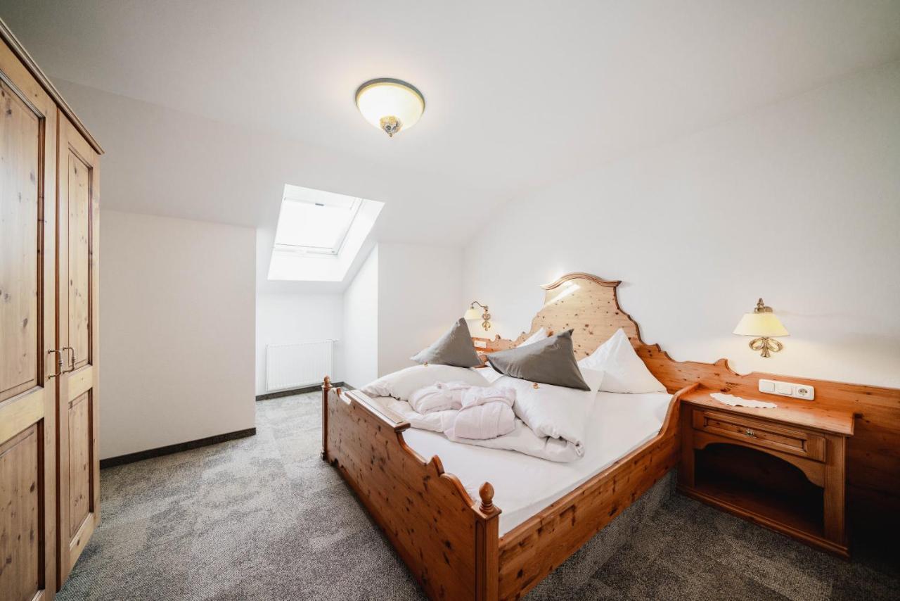 MONS suites wine passion Tannheim Extérieur photo