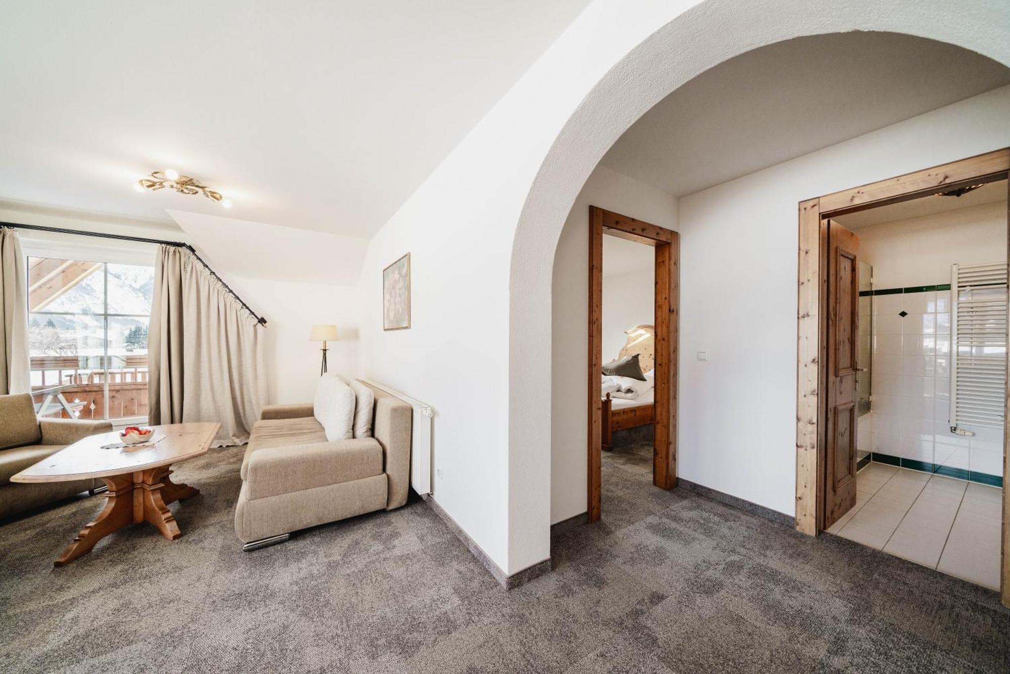 MONS suites wine passion Tannheim Extérieur photo
