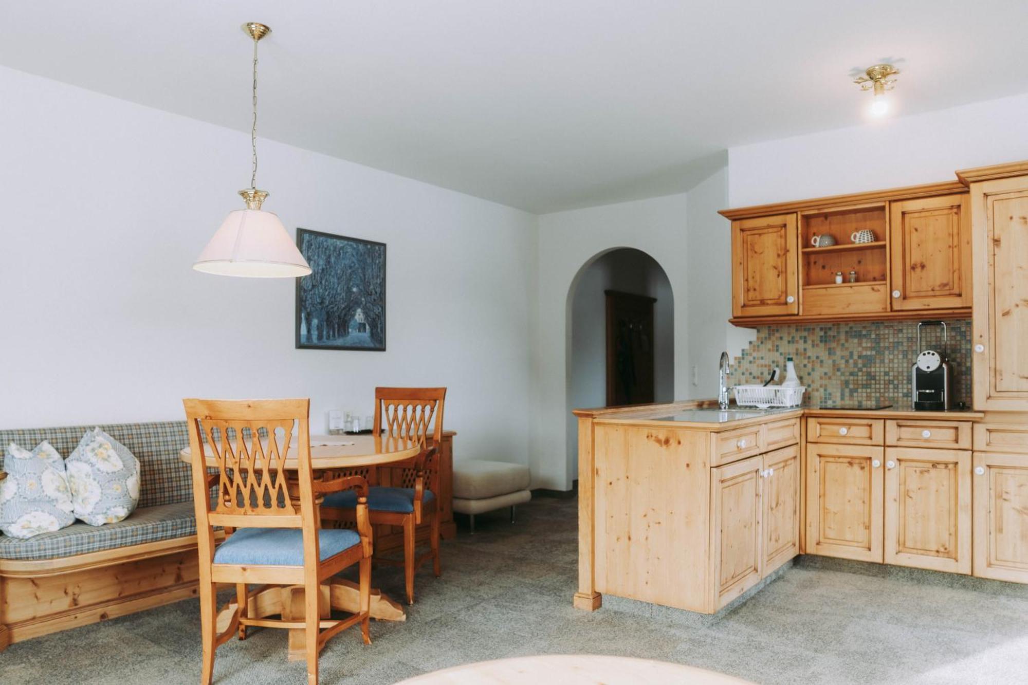 MONS suites wine passion Tannheim Extérieur photo